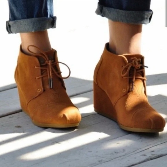 TOMS Wedge shoe women’s size W9 - Picture 1 of 6